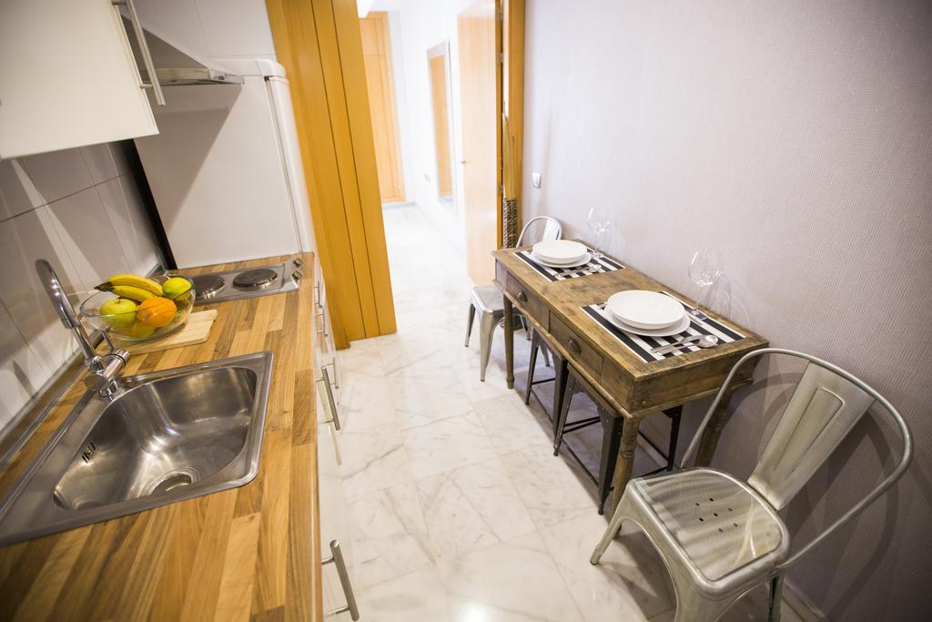 Ab Apartamentos Reding Малага Экстерьер фото