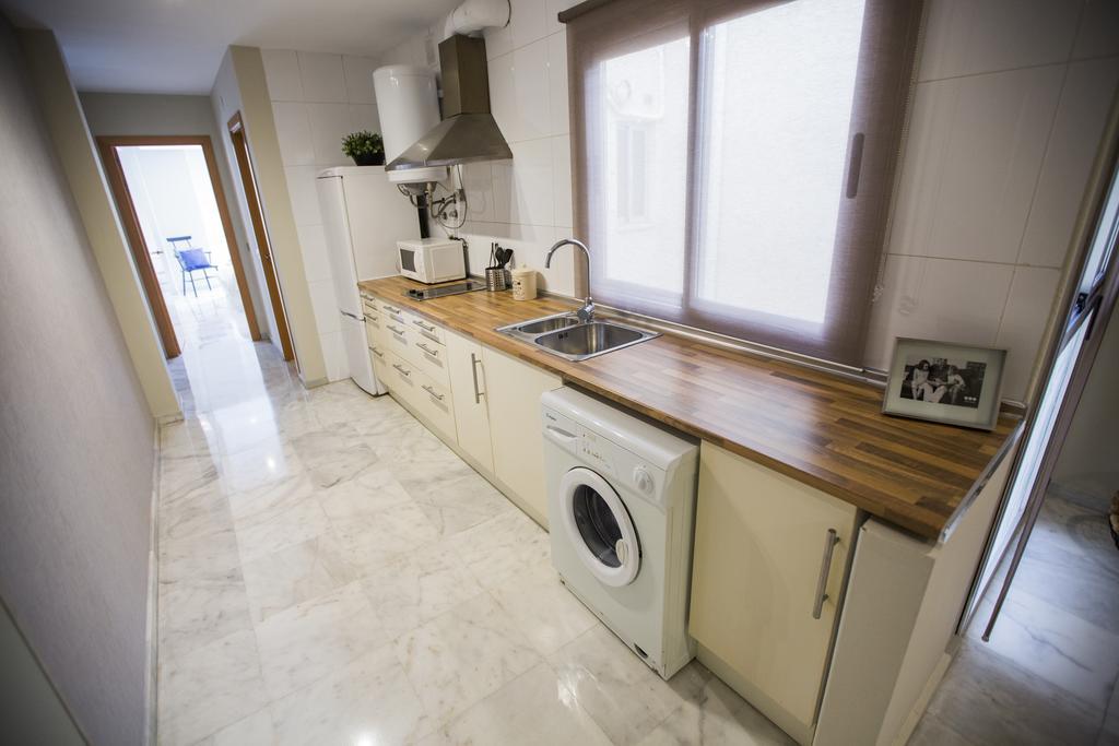 Ab Apartamentos Reding Малага Экстерьер фото
