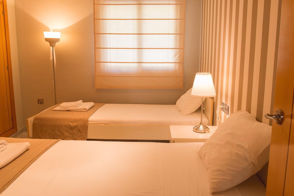 Ab Apartamentos Reding Малага Номер фото